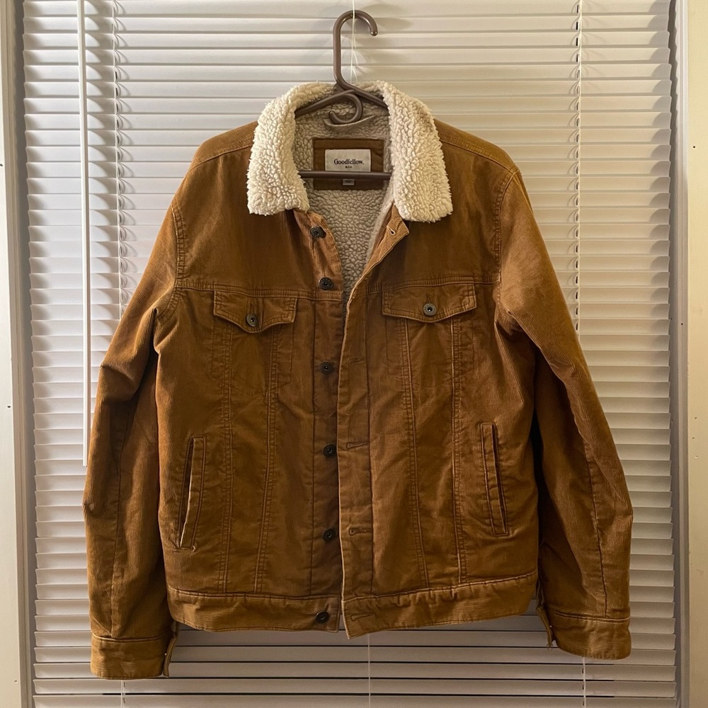 Goodfellow & Co. Brown corduroy coat Size: M
Very loved I just grew out of it :)